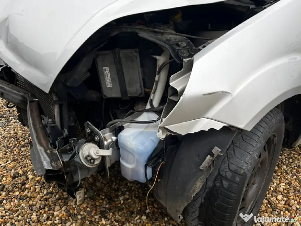 Vand Ford Fiesta pentru dezmembrari sau pentru piese 