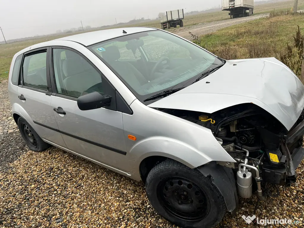 Vand Ford Fiesta pentru dezmembrari sau pentru piese 