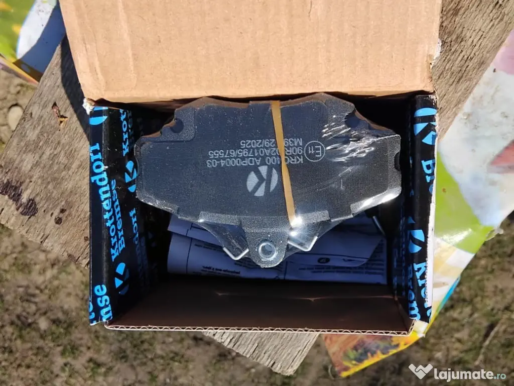 Plăcuțe de frână față noi Logan I 