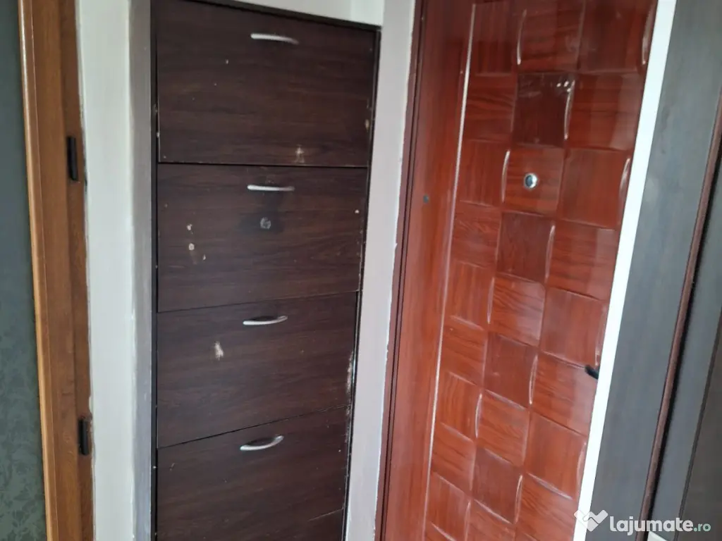 Inchiriez garsoniera 