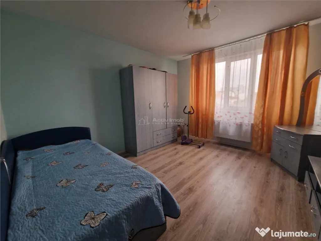 Casa P P E , eleganta,teren 409 mp - Ciuperca 