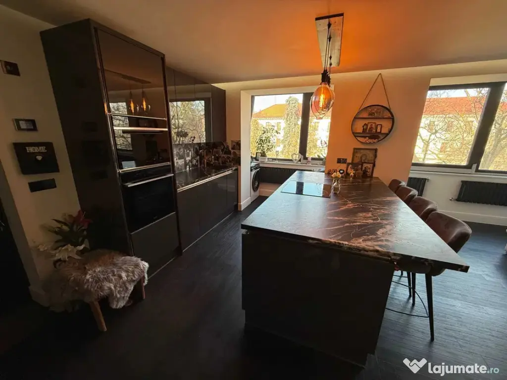 Apartament De Lux Cu 2 Camere Semidecomandate - Etaj 3 Ultracentral 