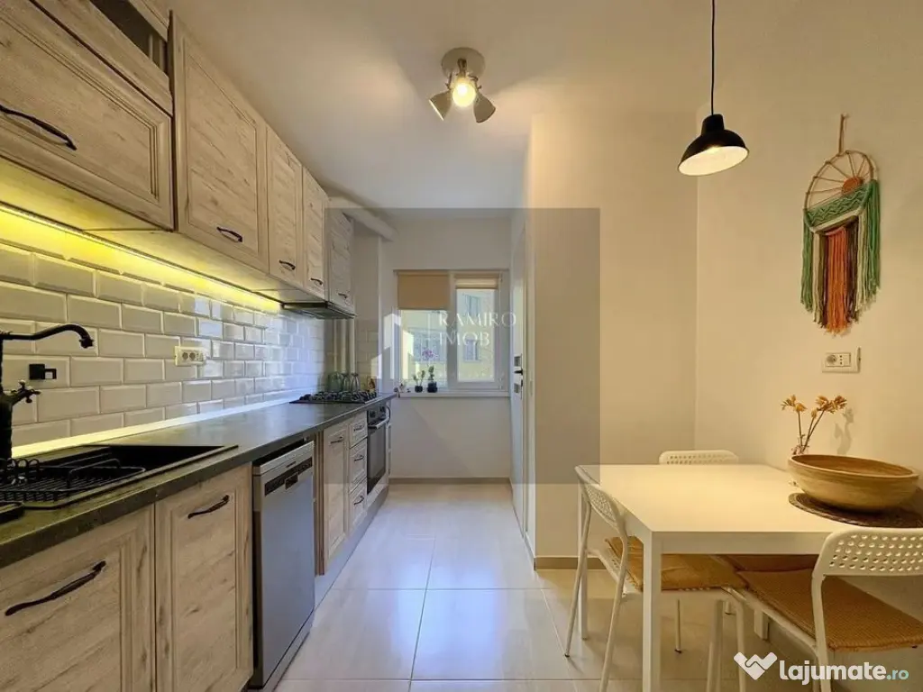 APARTAMENT 3 CAMERE, B-DUL OBREGIA, ETAJ 2, MOBILAT/UTILAT 