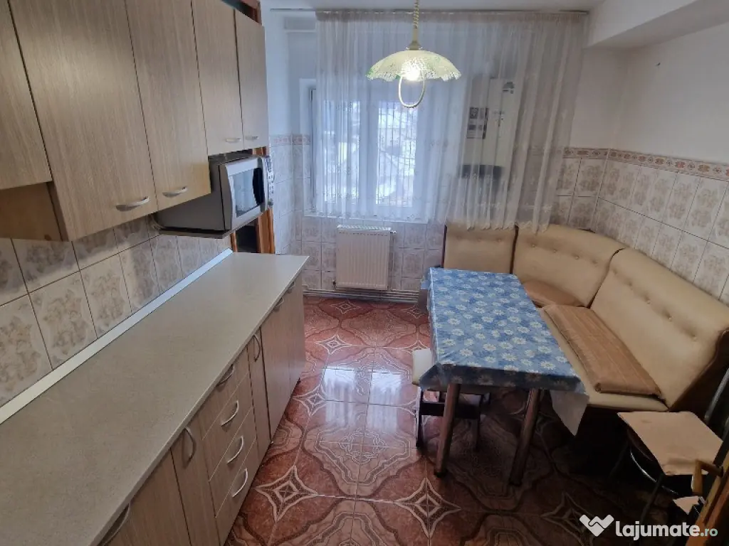 Apartament 3 camere Noua 