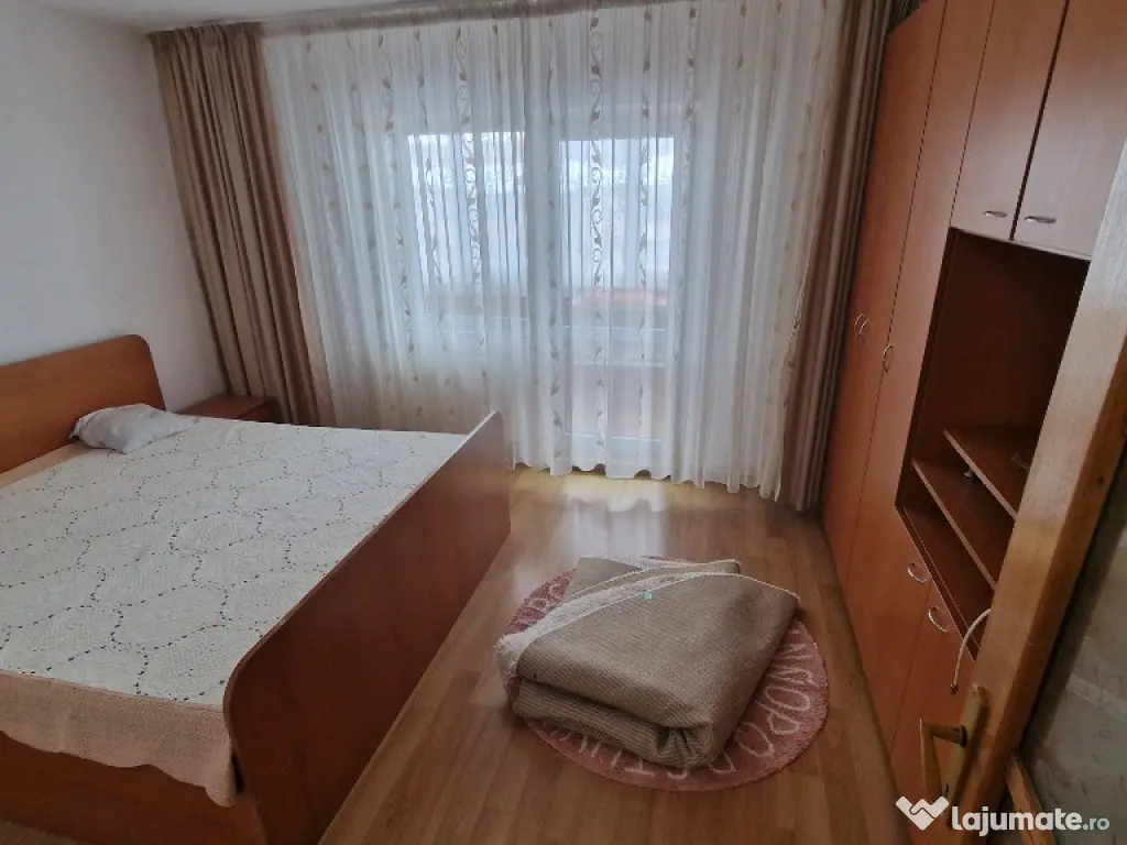 Apartament 3 camere Noua 