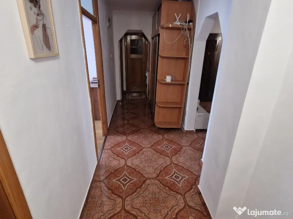 Apartament 3 camere Noua 