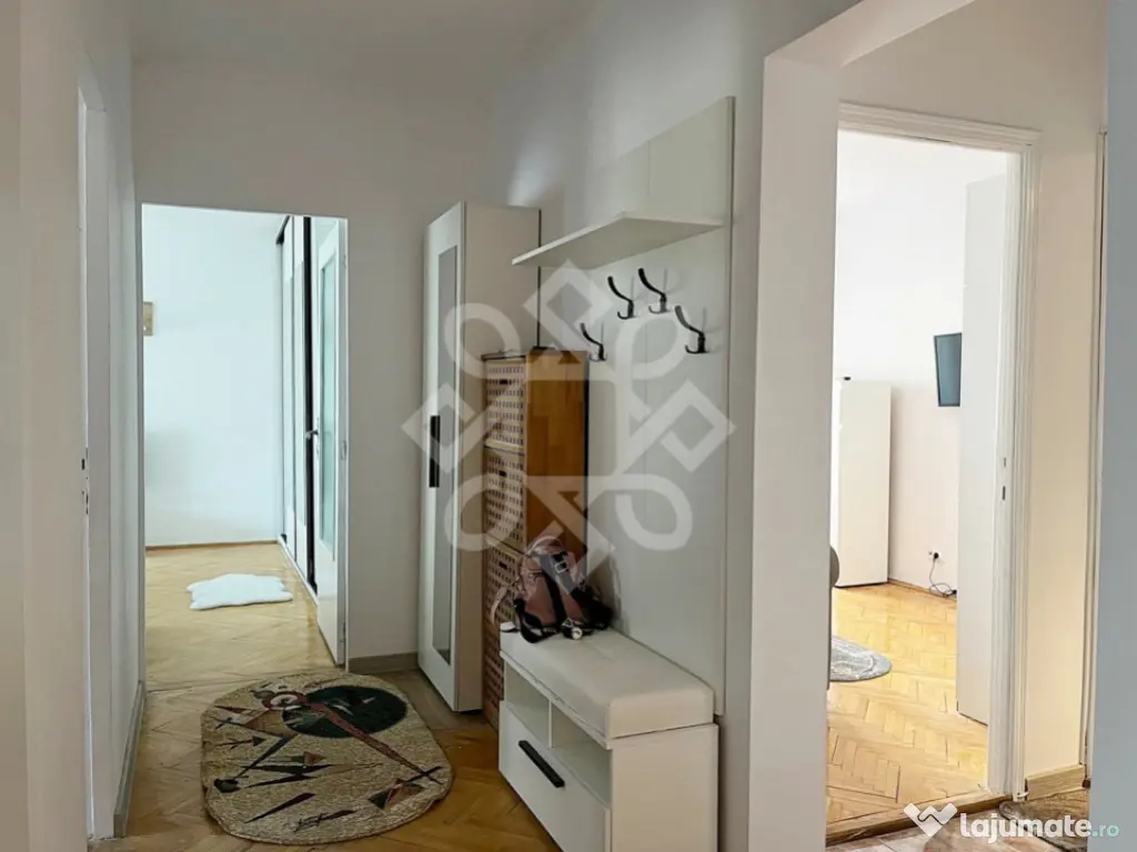 Apartament cu 3 camere de inchiriat pe bld. Stefan cel Mare 