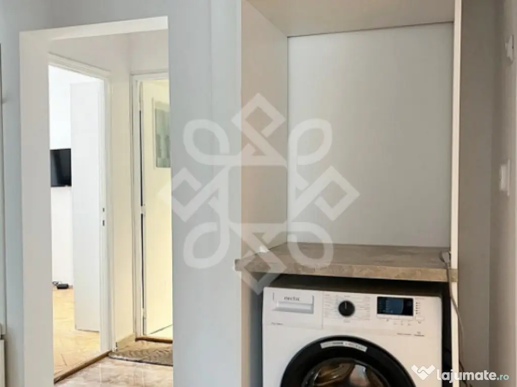 Apartament cu 3 camere de inchiriat pe bld. Stefan cel Mare 