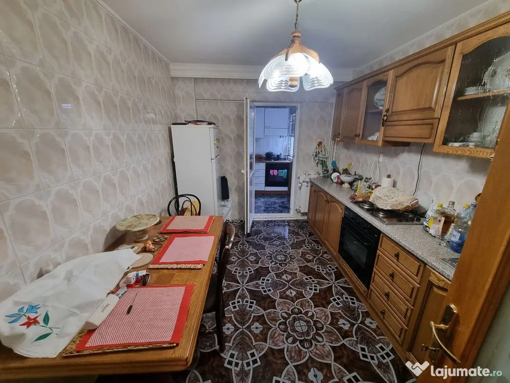 Faleza nord unirii-apartament 4 camere decomandat 