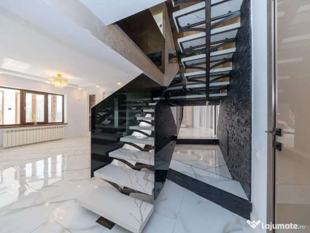 Casa 6 dormitoare+4 bai -1500 mp teren-Sacele 