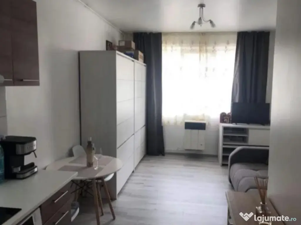 Garsoniera decomandata - zona Noua 