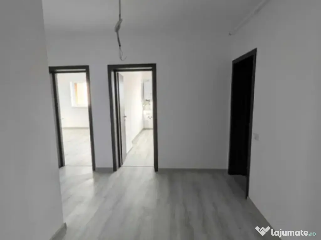 Apartament 2 camere, decomandat - zona Sanpetru 