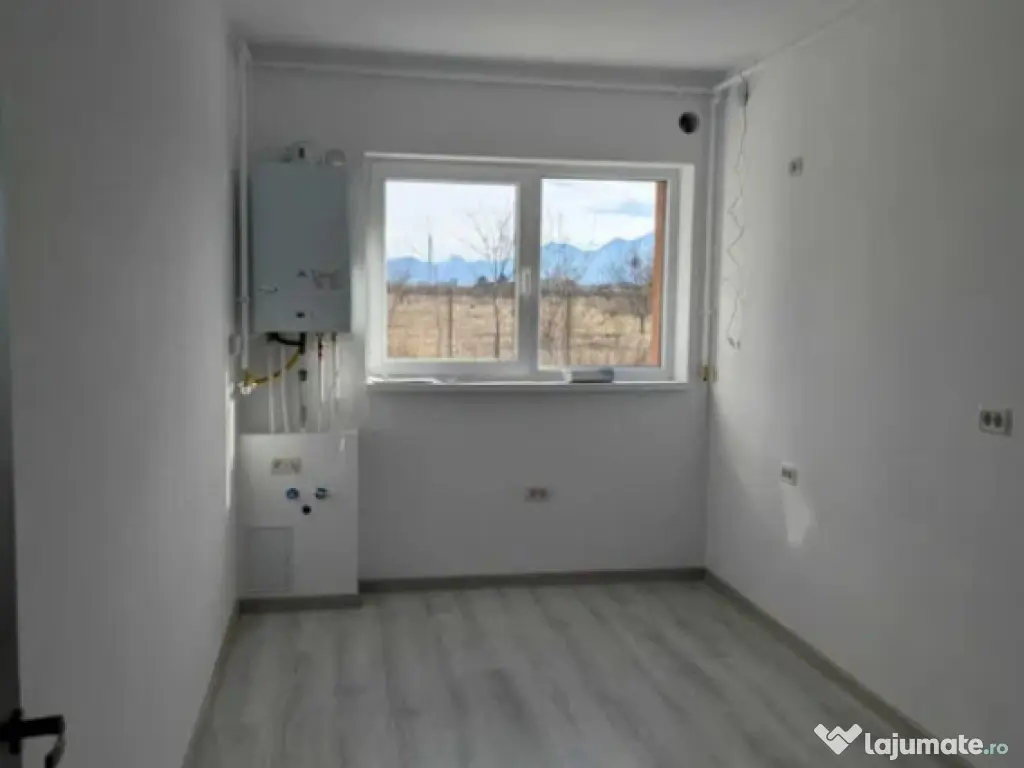 Apartament 2 camere, decomandat - zona Sanpetru 