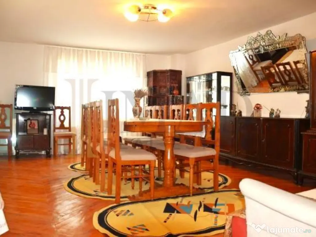 Casa 7 camere 1000 mp teren, ideala pensiune - Runcu zona 