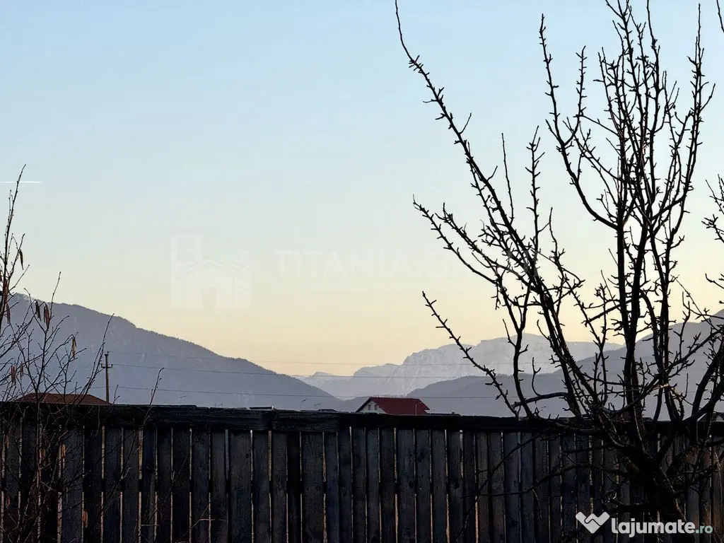 Teren 500 mp, împrejmuit, curent și internet pe teren, ... 