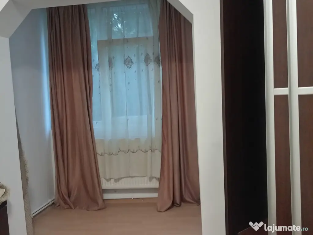 Apartament ,2 camere mobilat si utilat 