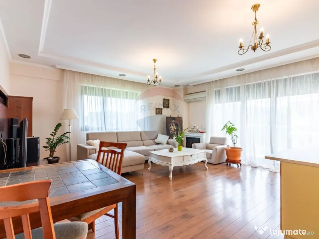 Apartament cu 3 camere de vanzare, langa padure, piscina,... 