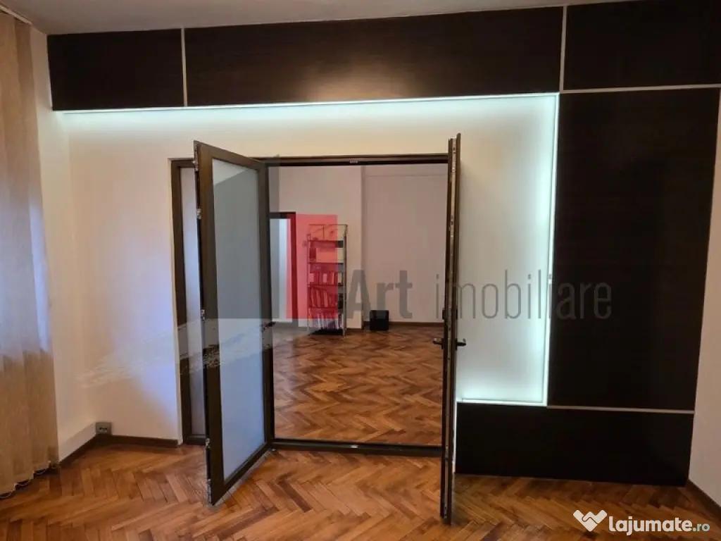 Apartament cu trei camere-Parcul Carol-Monetarie-cu centr... 