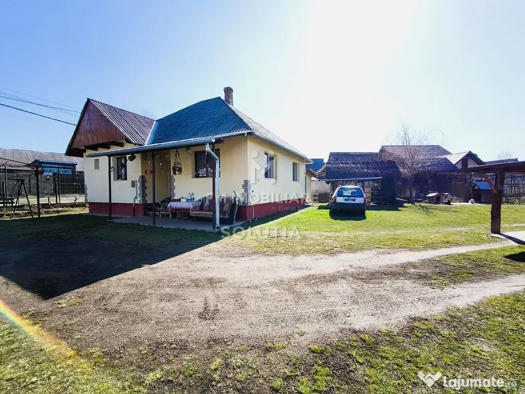 Casă de vânzare Satu Nou de Sus | 3 camere | Teren 807 mp 