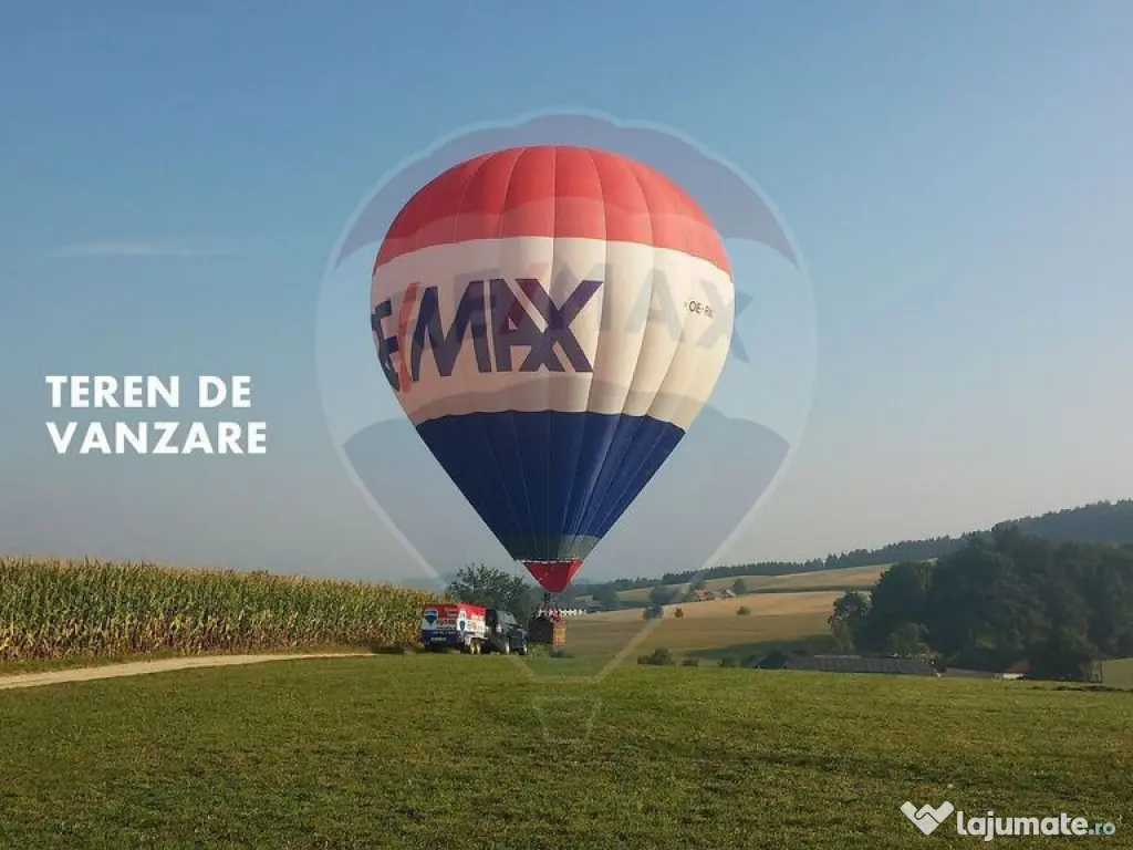 Teren in Sanleani, langa drumul principal 