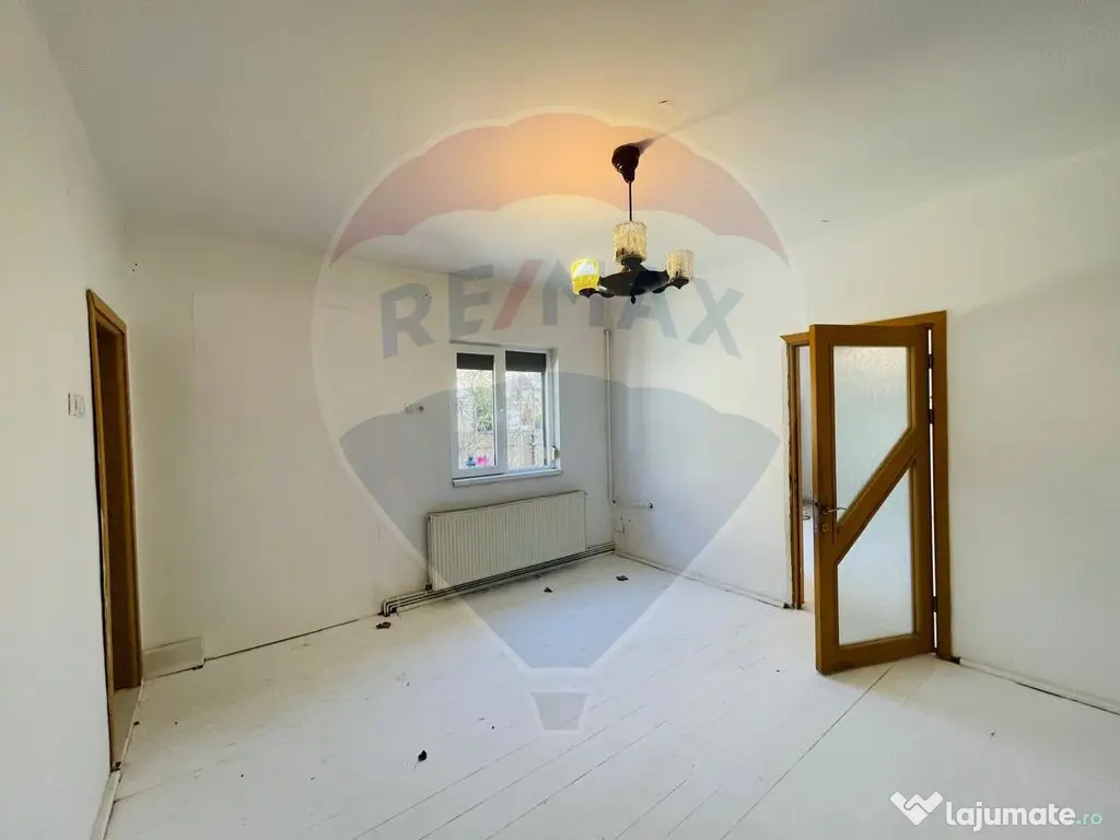 Casă / Vilă cu 6 camere de închiriat în zona Calea Du...