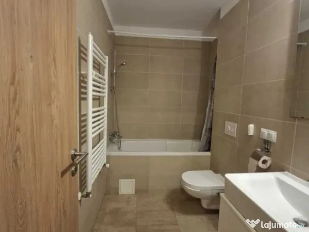 Apartament 2 camere, etaj intermediar, balcon, boxa si loc d 