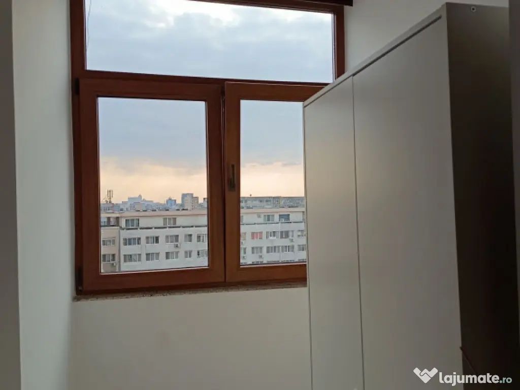 Iancului etaj 10 decomandat 