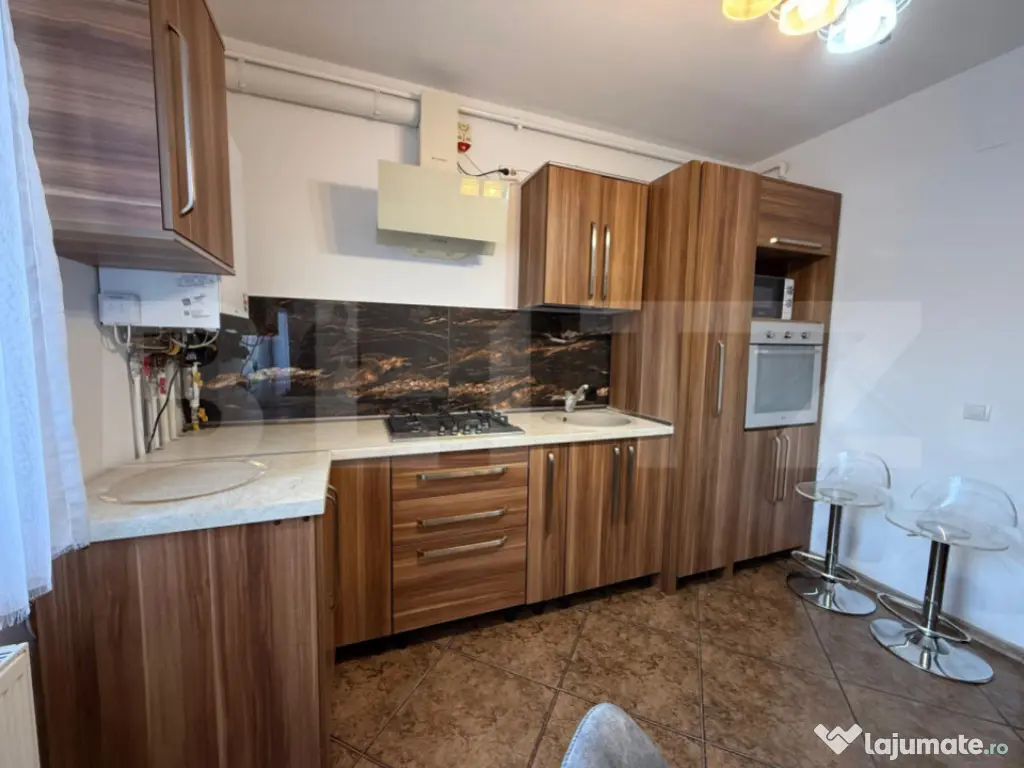 Apartament 2 camere zona Tractorul, decomandat, mobilat si u 