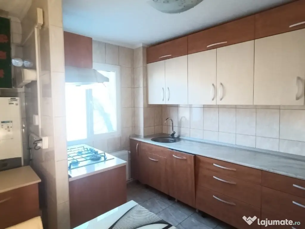 De vanzare 3 camere 68 mp RENOVAT BRANCOVEANU 
