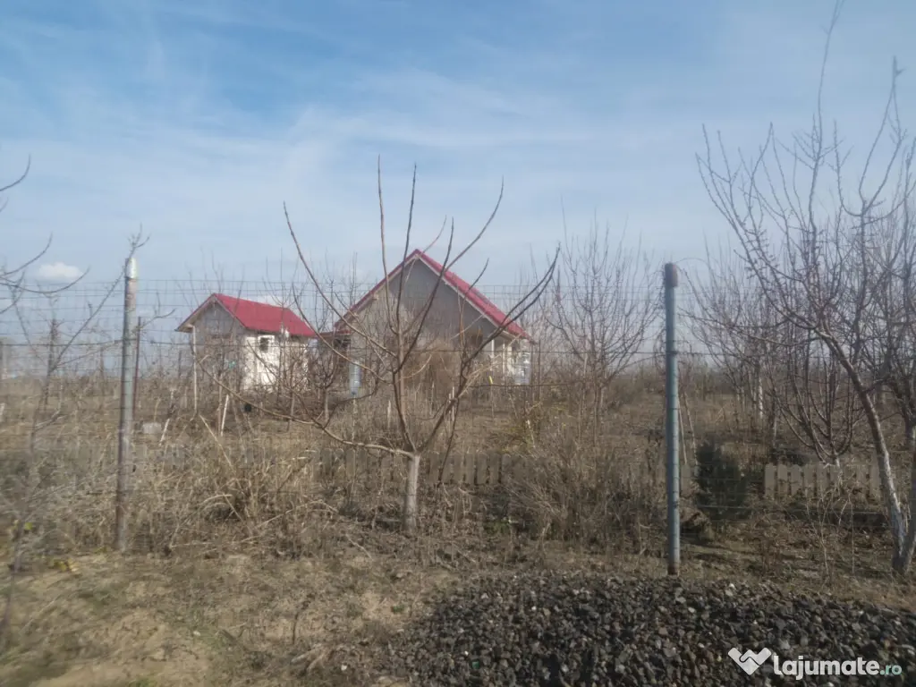 Casă la roșu, teren 1200 mp Mineri Tulcea 