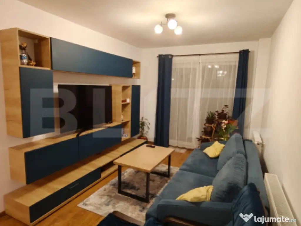 Apartament 3 camere, 66 mp, parcare, zona Cetății