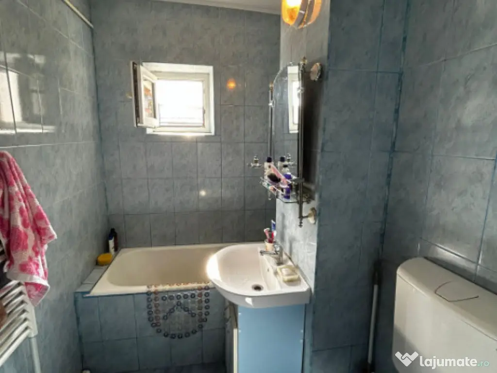 - Apartament 2 camere, confort 1 decomandat, zona Plantelor