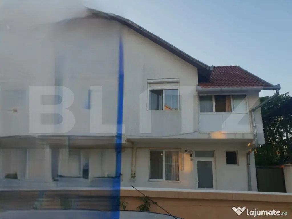 Casa Oradea in zona linistita, aproape de 2 centre comercial