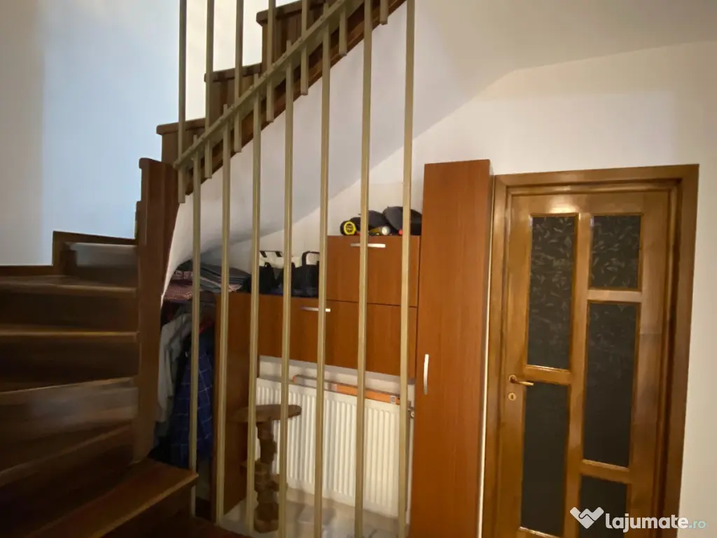 Metal la comandă, porți, garduri, balustrade,mobilier, rame decorative 