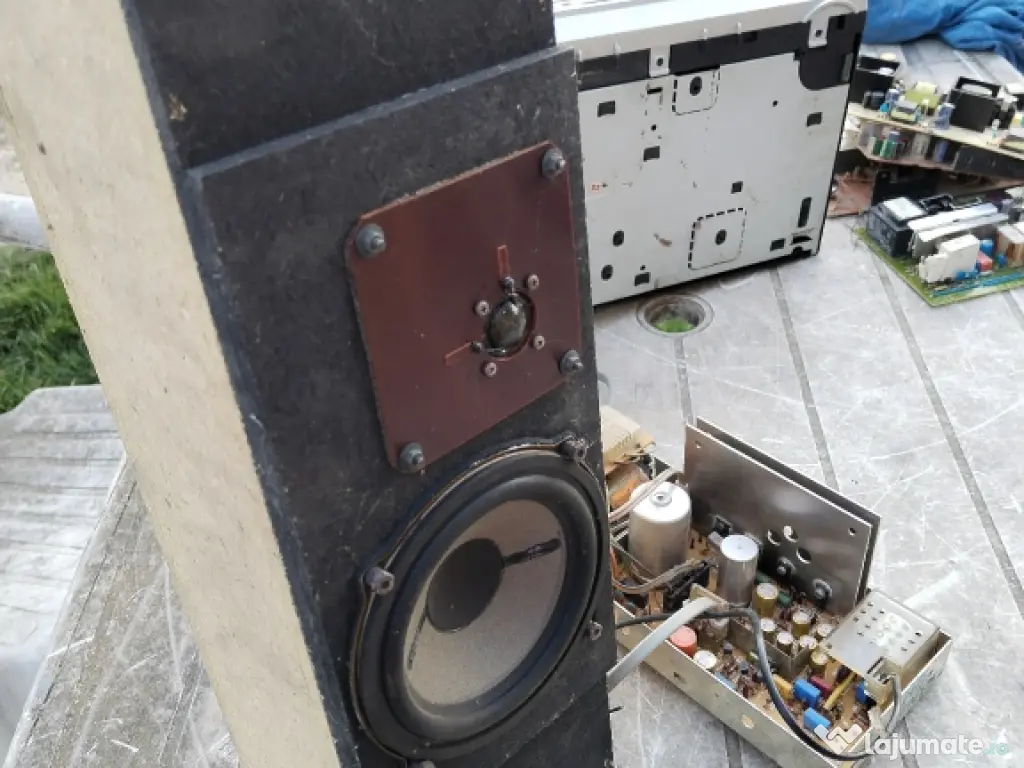 Boxă cu amplificator tv grundig 