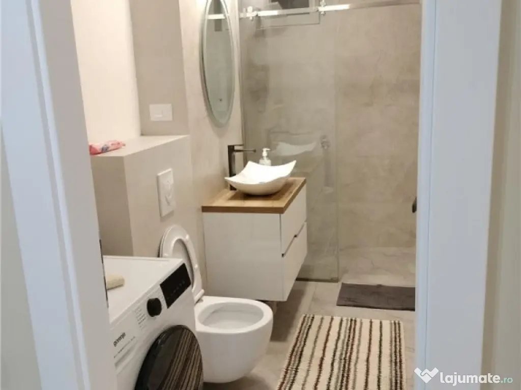 Apartament 3 camere renovat modern cu loc de parcare inclus 