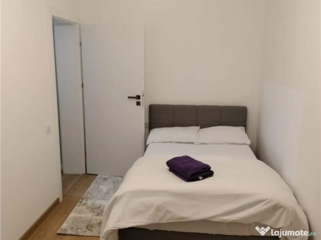 Apartament 3 camere renovat modern cu loc de parcare inclus 