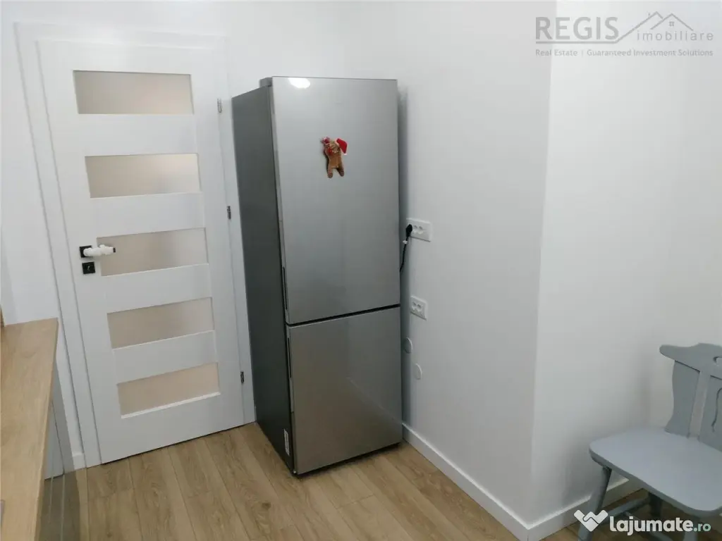 Apartament 3 camere renovat modern cu loc de parcare inclus 