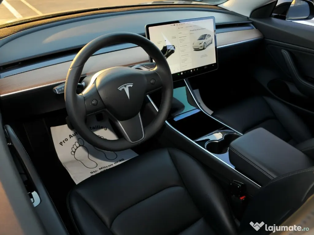 Tesla model 3 dual motor 4x4 500 cp 