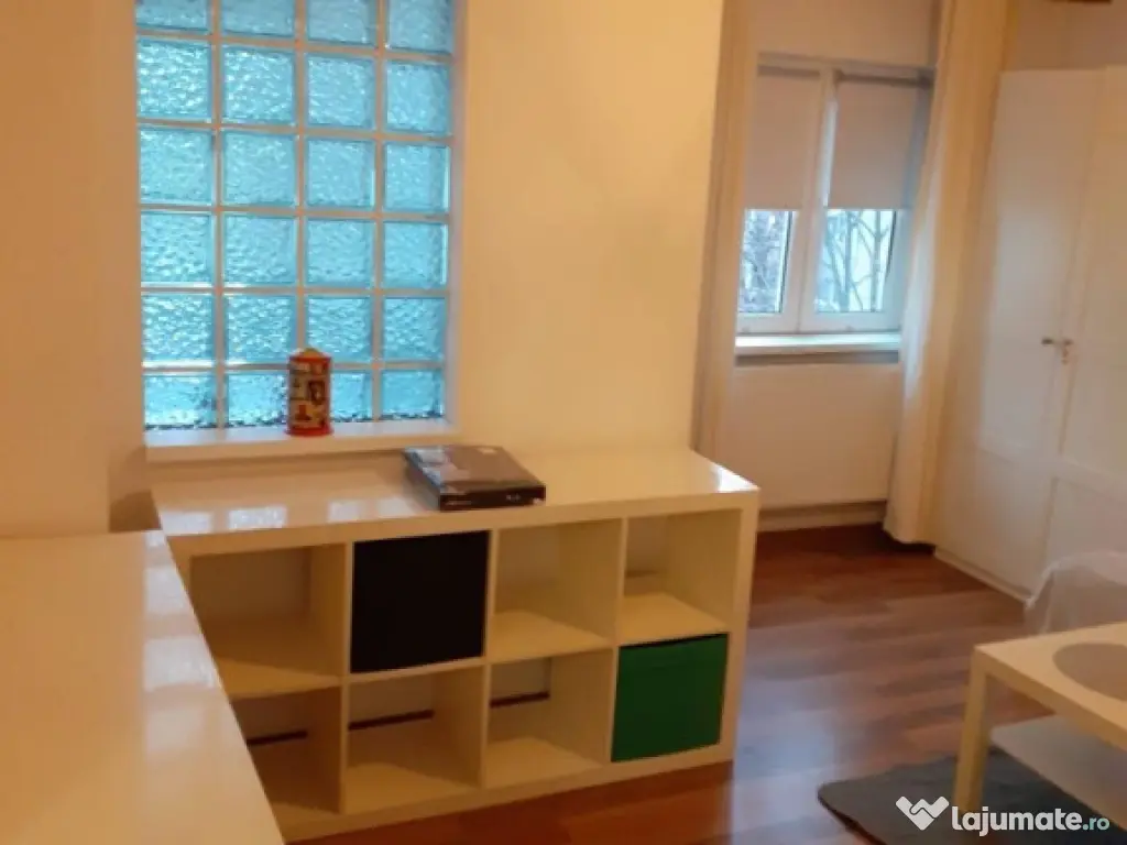 Piata sudului etaj 4 decomandat 