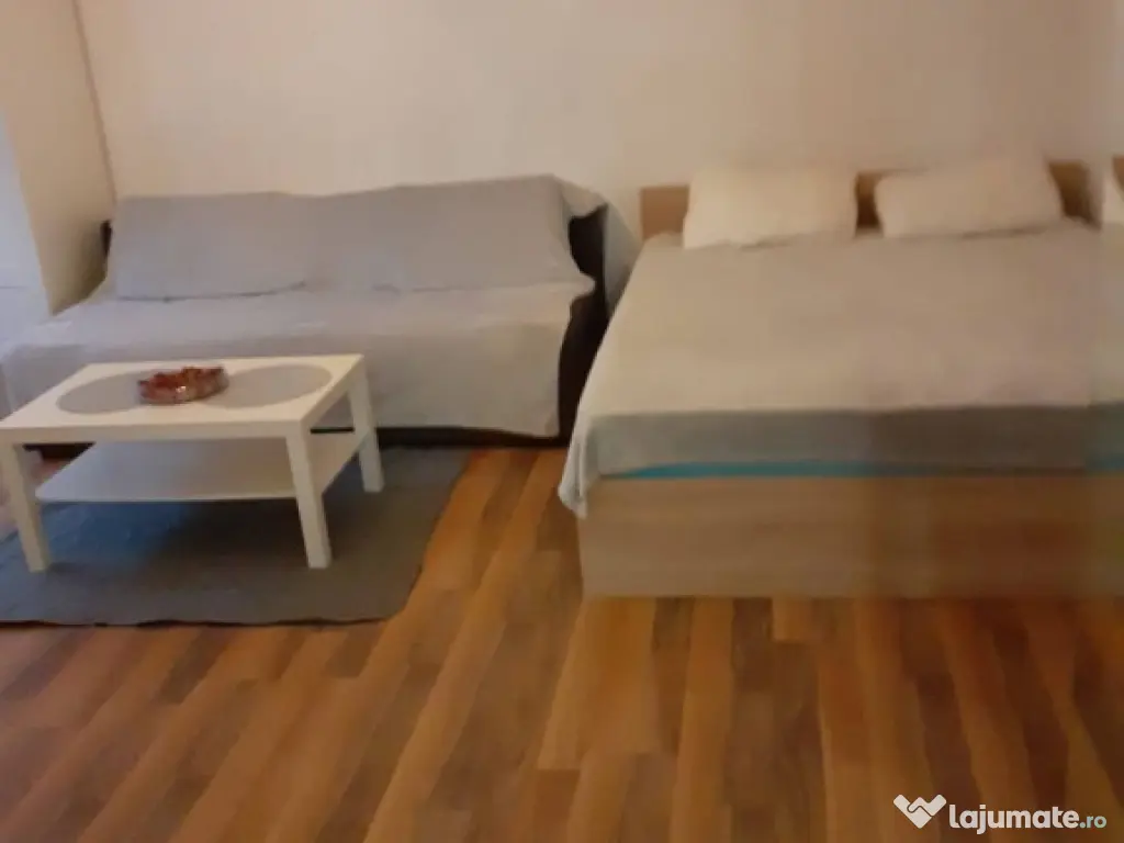 Piata sudului etaj 4 decomandat 