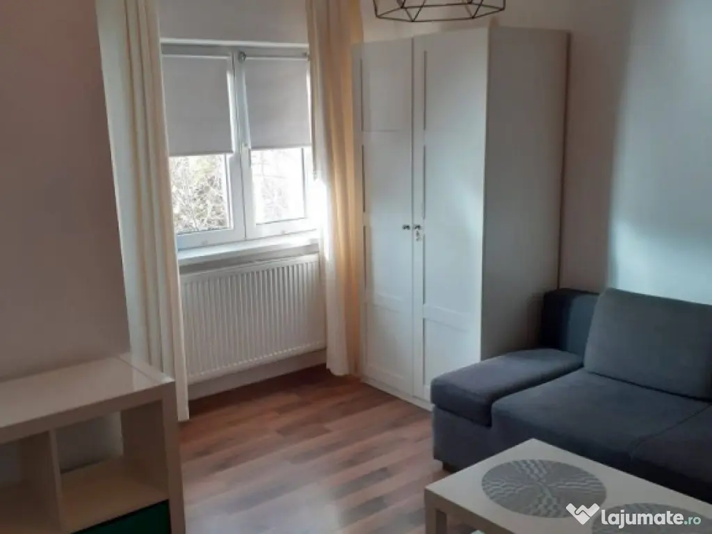 Piata sudului etaj 4 decomandat 