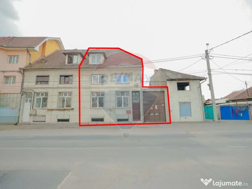 Clădire multifuncțională de vânzare – Strada Mește... 