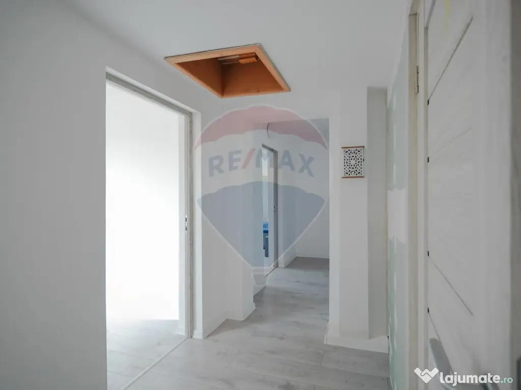 Clădire multifuncțională de vânzare – Strada Mește... 