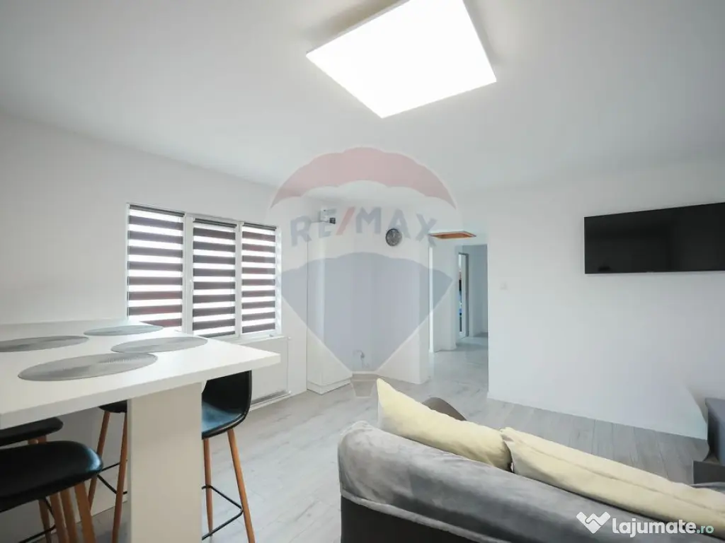 Clădire multifuncțională de vânzare – Strada Mește... 