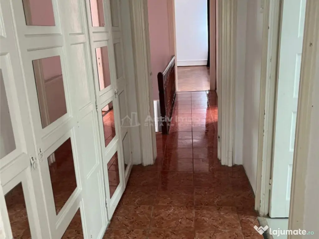 Casa situata ultracentral, pretabila pentru sediu de firma c 