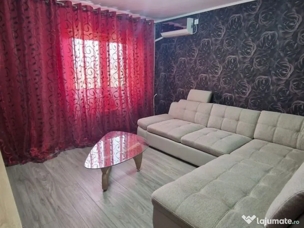 Garsoniera decomandata zona Far.