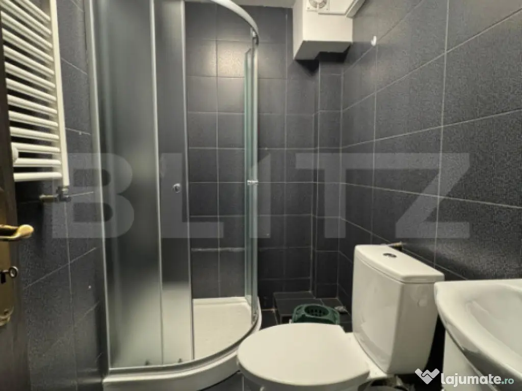 Garsoniera Demisol Metrou Eroii Revolutiei 