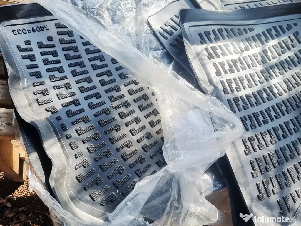 Covorașe auto tip tavita 