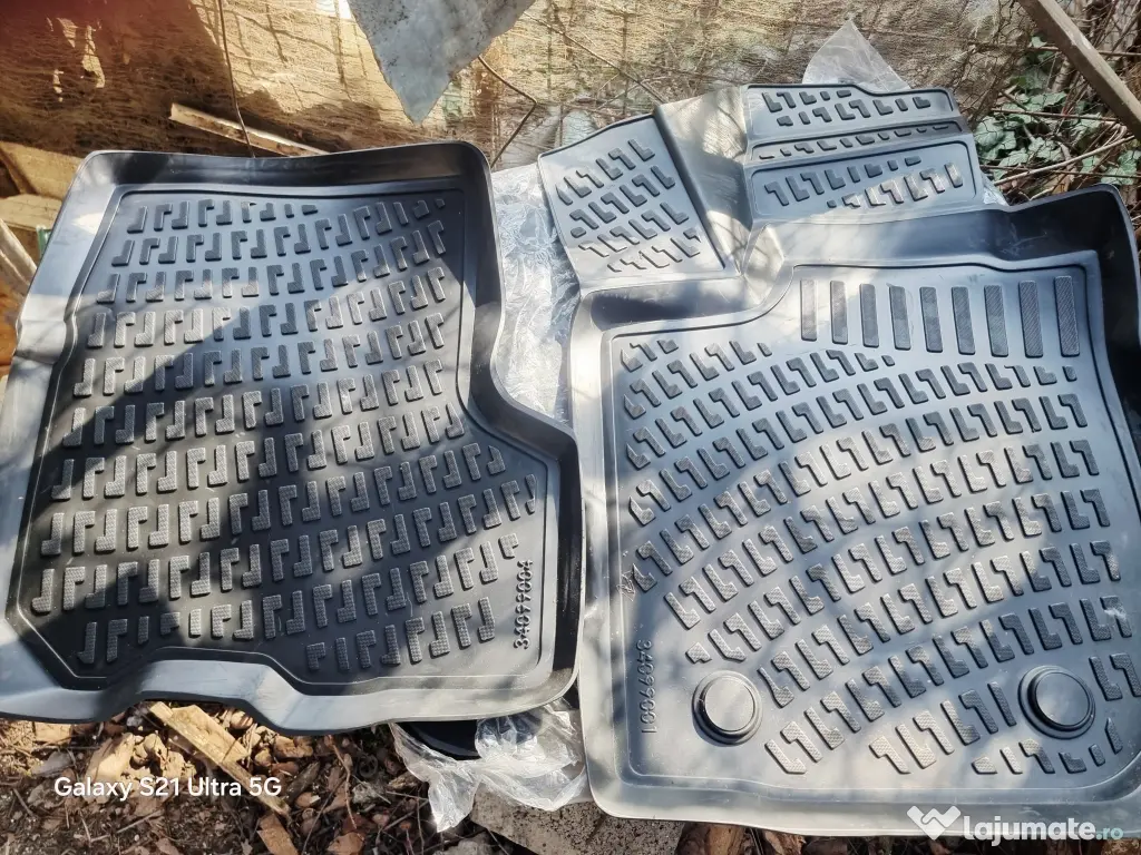 Covorașe auto tip tavita 